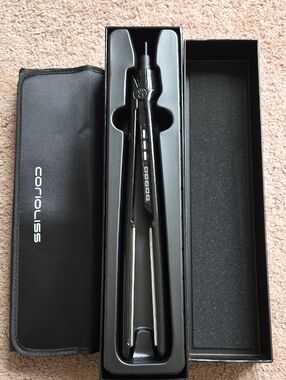 *NEW* Black Hair Straightener / Flat Iron with TRAVEL case